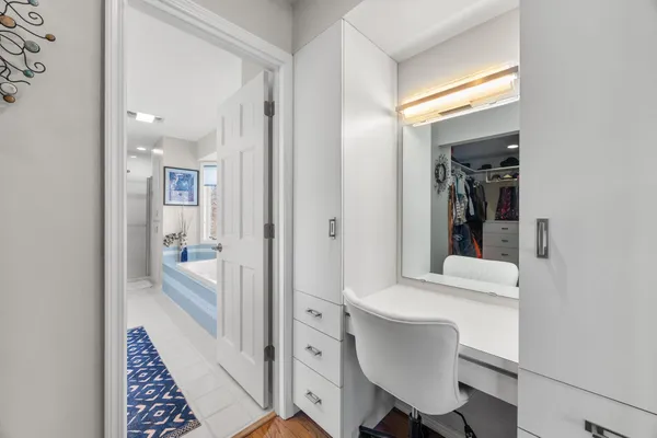 $1,237,500 | 4400 Hickory Hills Trail, Prior Lake, MN 55372