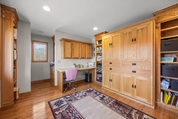 $1,237,500 | 4400 Hickory Hills Trail, Prior Lake, MN 55372