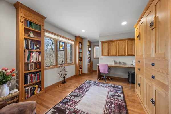 $1,237,500 | 4400 Hickory Hills Trail, Prior Lake, MN 55372