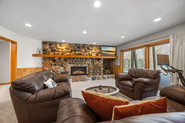 $1,237,500 | 4400 Hickory Hills Trail, Prior Lake, MN 55372