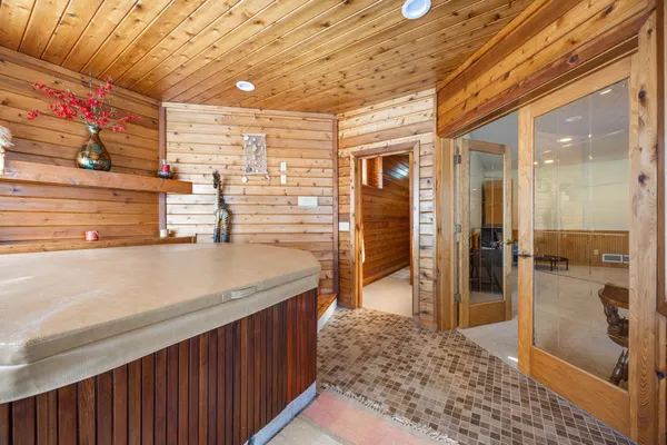 $1,237,500 | 4400 Hickory Hills Trail, Prior Lake, MN 55372