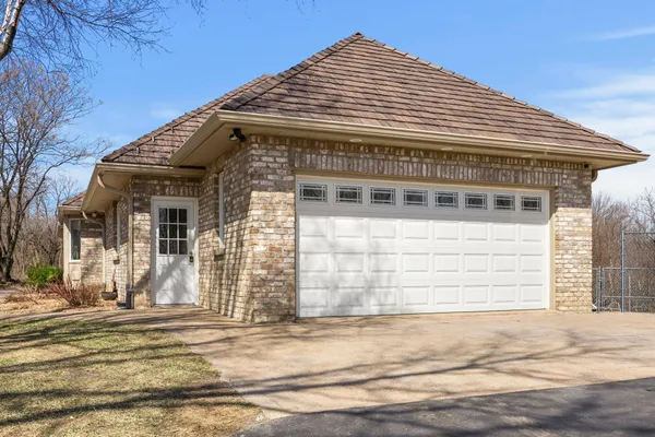 $1,237,500 | 4400 Hickory Hills Trail, Prior Lake, MN 55372