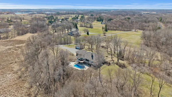 $1,237,500 | 4400 Hickory Hills Trail, Prior Lake, MN 55372