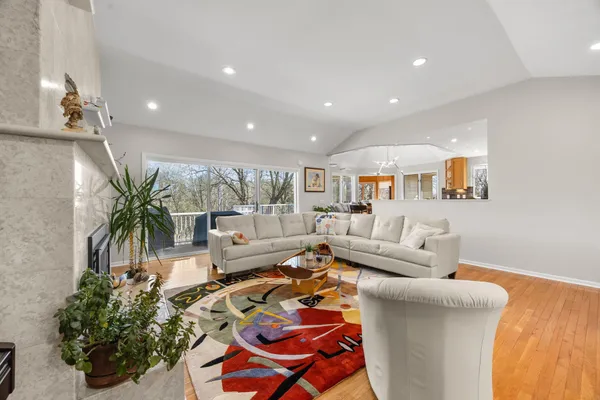 $1,237,500 | 4400 Hickory Hills Trail, Prior Lake, MN 55372