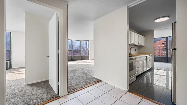 $3,000 | 899 South Plymouth Court, Unit 503, Chicago, IL 60605