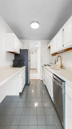 $3,000 | 899 South Plymouth Court, Unit 503, Chicago, IL 60605