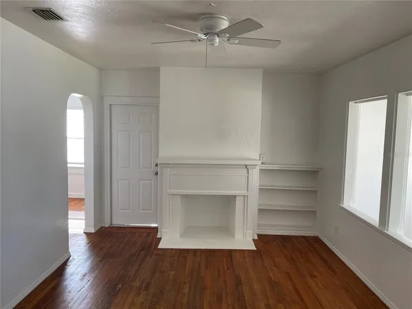 $1,900 | 3205 Ave A West, Bradenton, FL 34205
