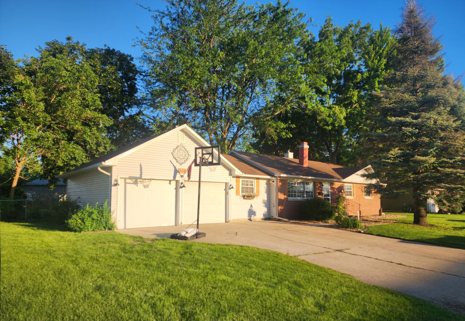 315 Maple Drive Morris, IL 60450 - Photo 1 of 11