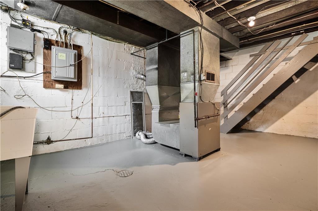 1525 Collins Road Pittsburgh, PA 15221 - Photo 16 of 21 a view of a storage