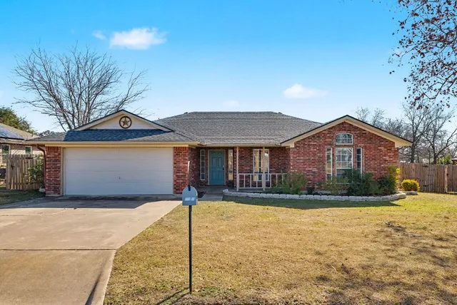 $1,850 | 1101 East Johnson Street, Burnet, TX 78611