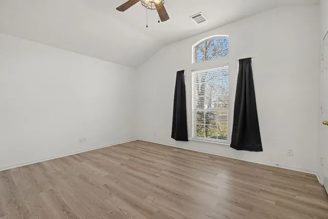 $1,850 | 1101 East Johnson Street, Burnet, TX 78611