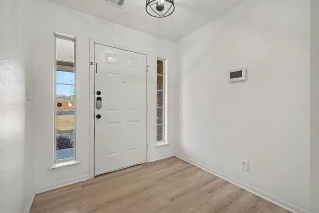 $1,850 | 1101 East Johnson Street, Burnet, TX 78611