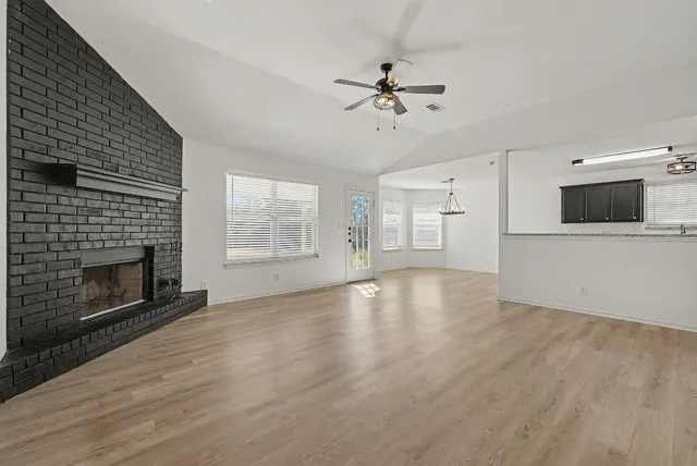 $1,850 | 1101 East Johnson Street, Burnet, TX 78611