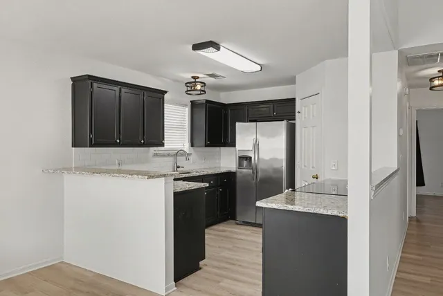 $1,850 | 1101 East Johnson Street, Burnet, TX 78611