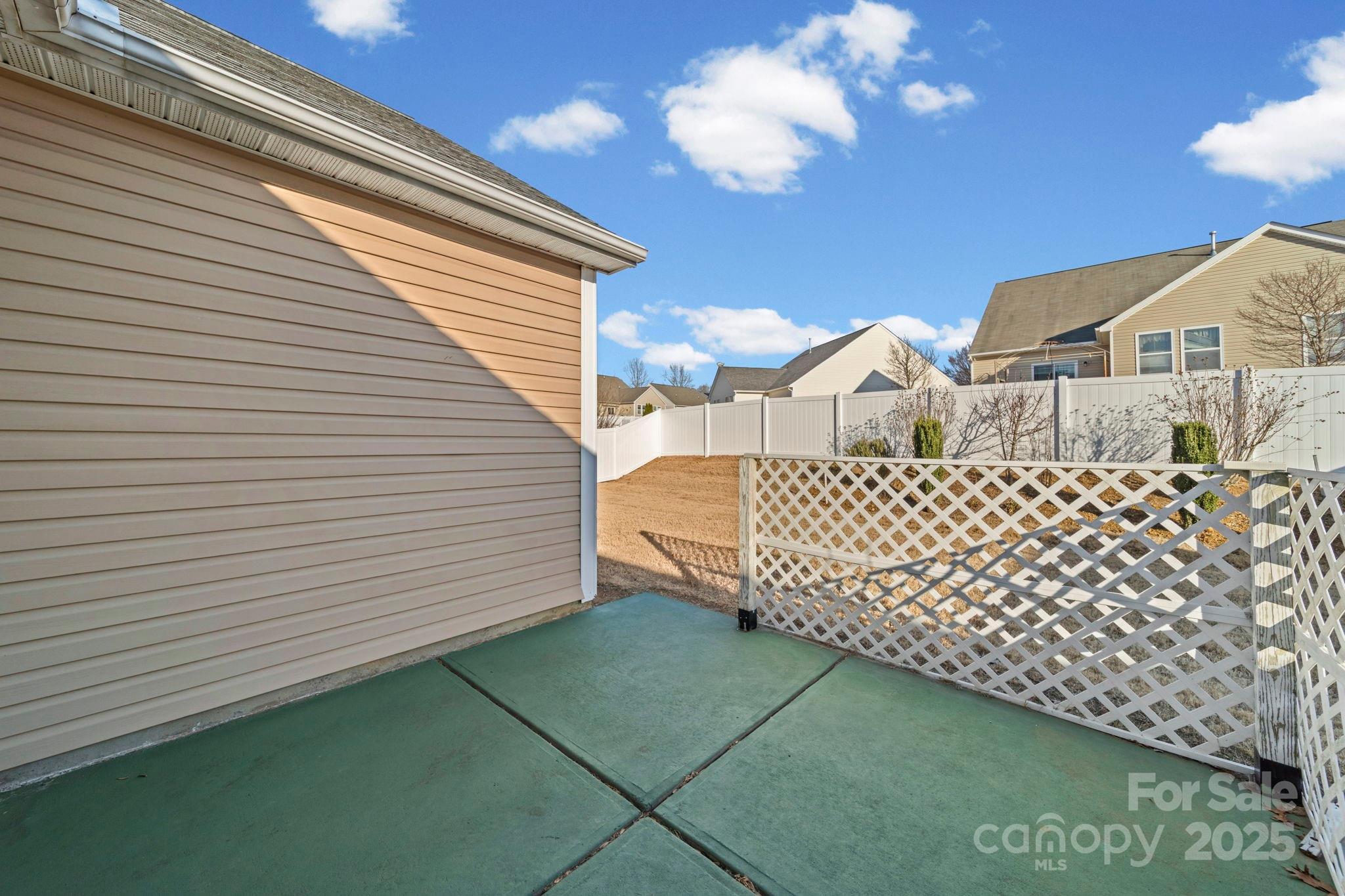 11608 Downy Birch Road Charlotte, NC 28227 - Photo 37 of 38 a view of a terrace