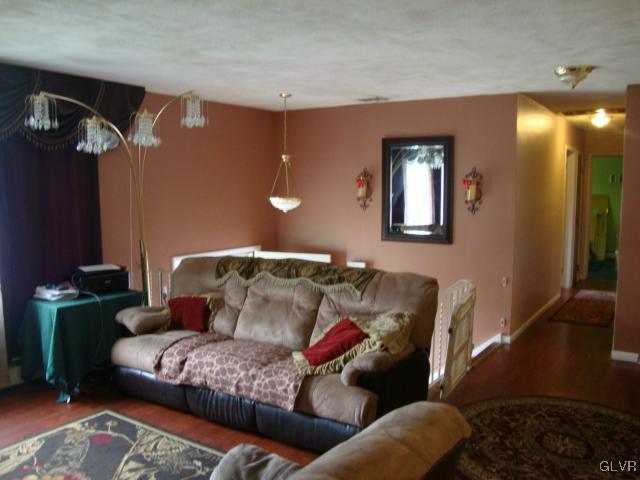 2070 Kensington Road Bethlehem, PA 18018 - Photo 4 of 16 Gallery Image 4