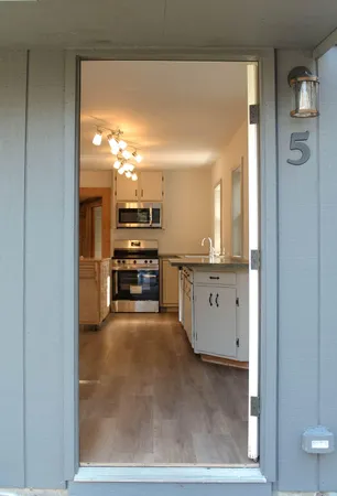 $286,000 | 5 Abigail Rock Road, Vinalhaven, ME 04863