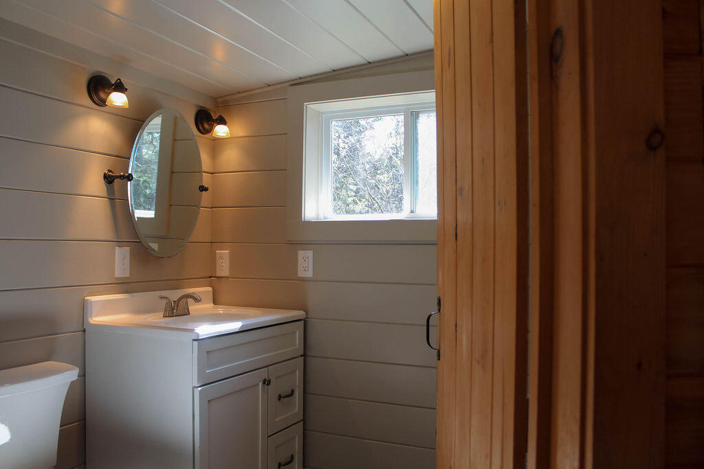 5 Abigail Rock Road Vinalhaven, ME 04863 - Photo 14 of 32 IMG_6344