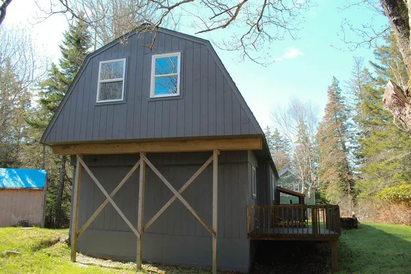 $286,000 | 5 Abigail Rock Road, Vinalhaven, ME 04863