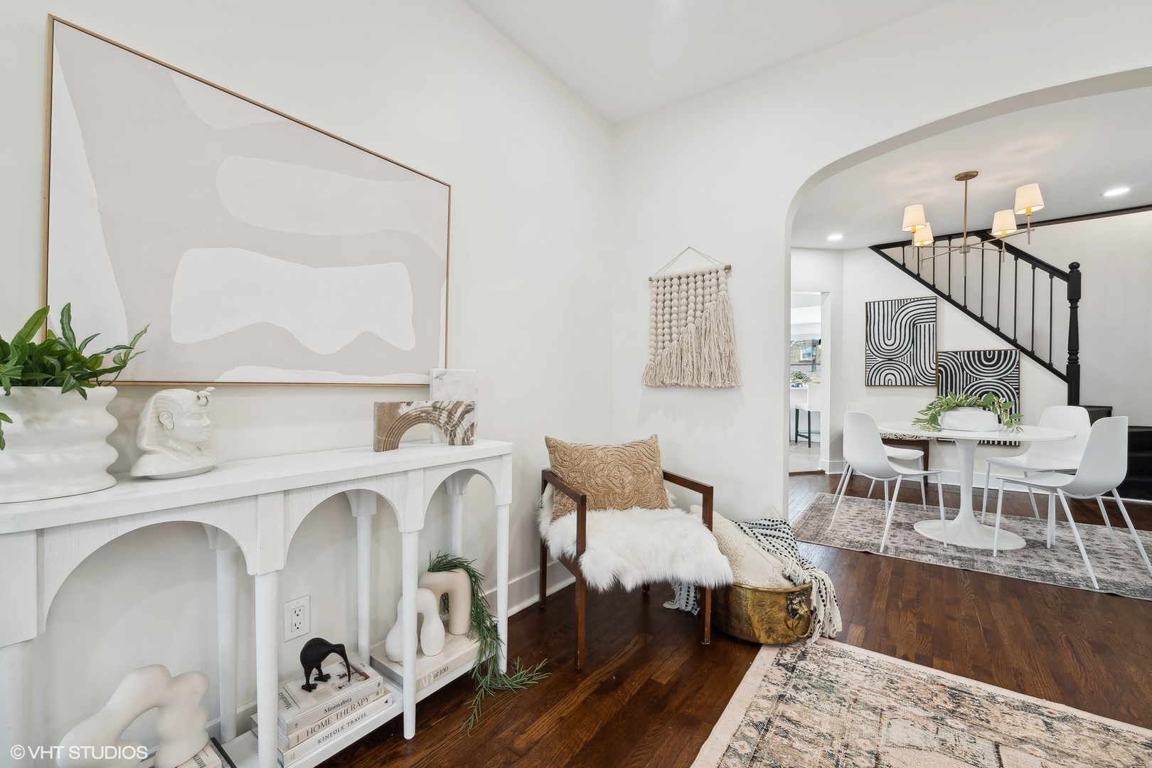 5435 North Lieb Avenue Chicago, IL 60630 - Photo 4 of 29 a living room with furniture and wooden floor