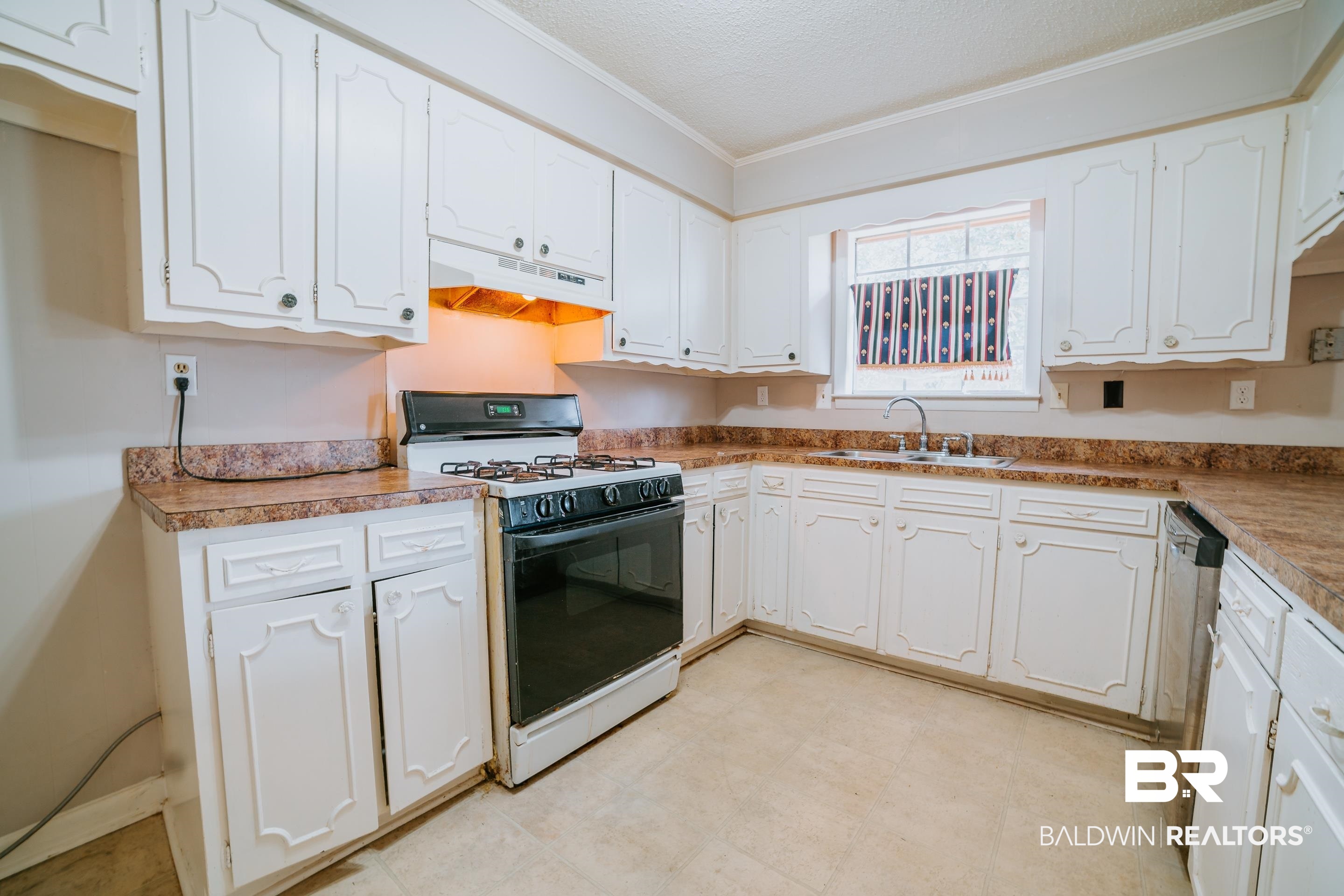 4227 Golfway Drive Eight Mile, AL 36613 - Photo 10 of 22