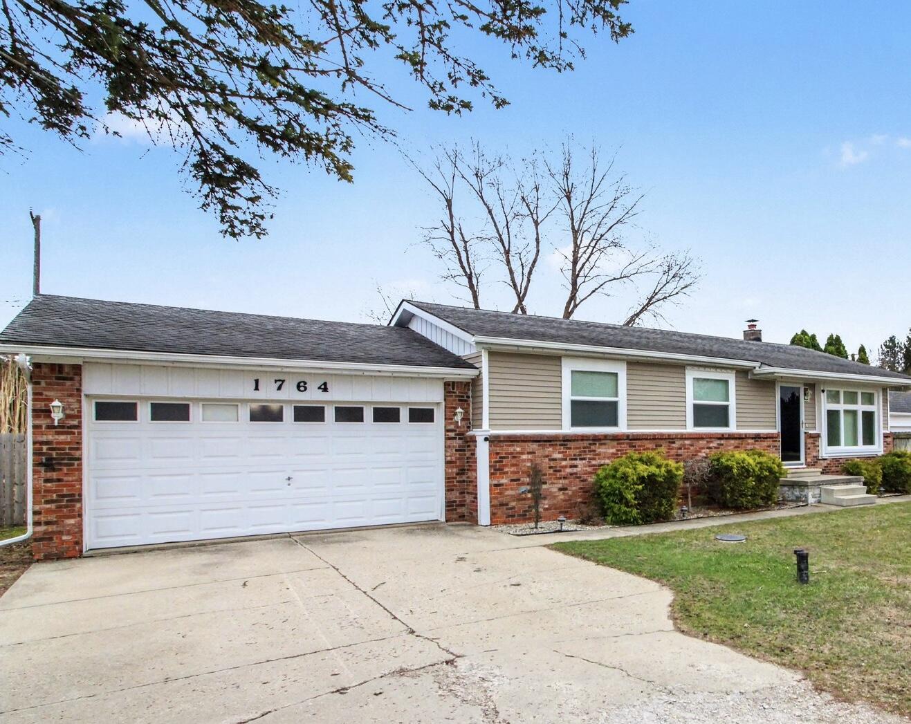 1764 Sheick Road Monroe, MI 48162 - Photo 3 of 17 002_file_9306