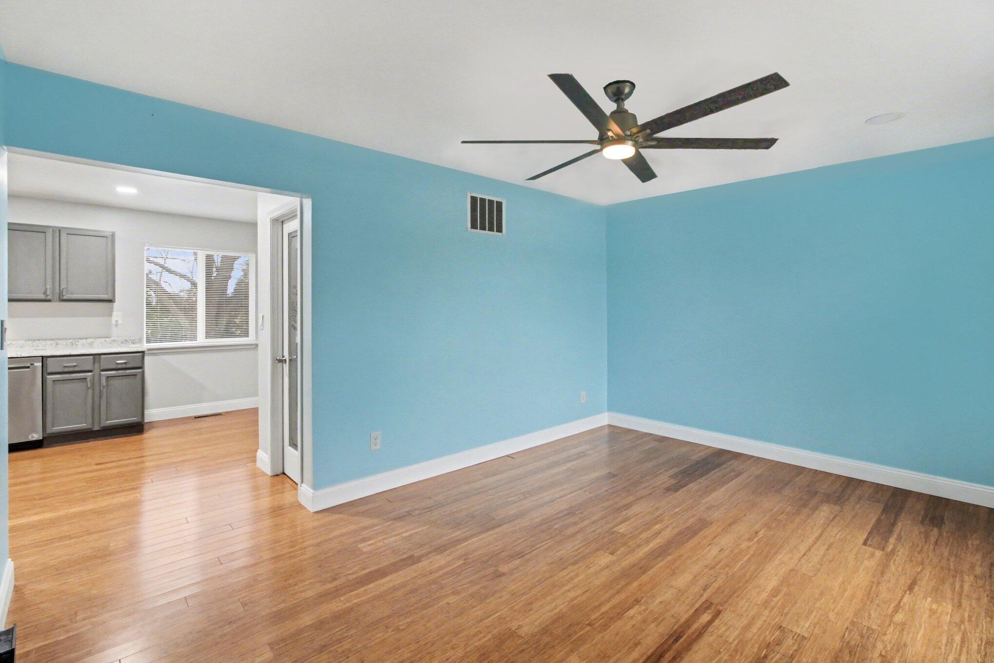 1764 Sheick Road Monroe, MI 48162 - Photo 7 of 17 005_file_5197