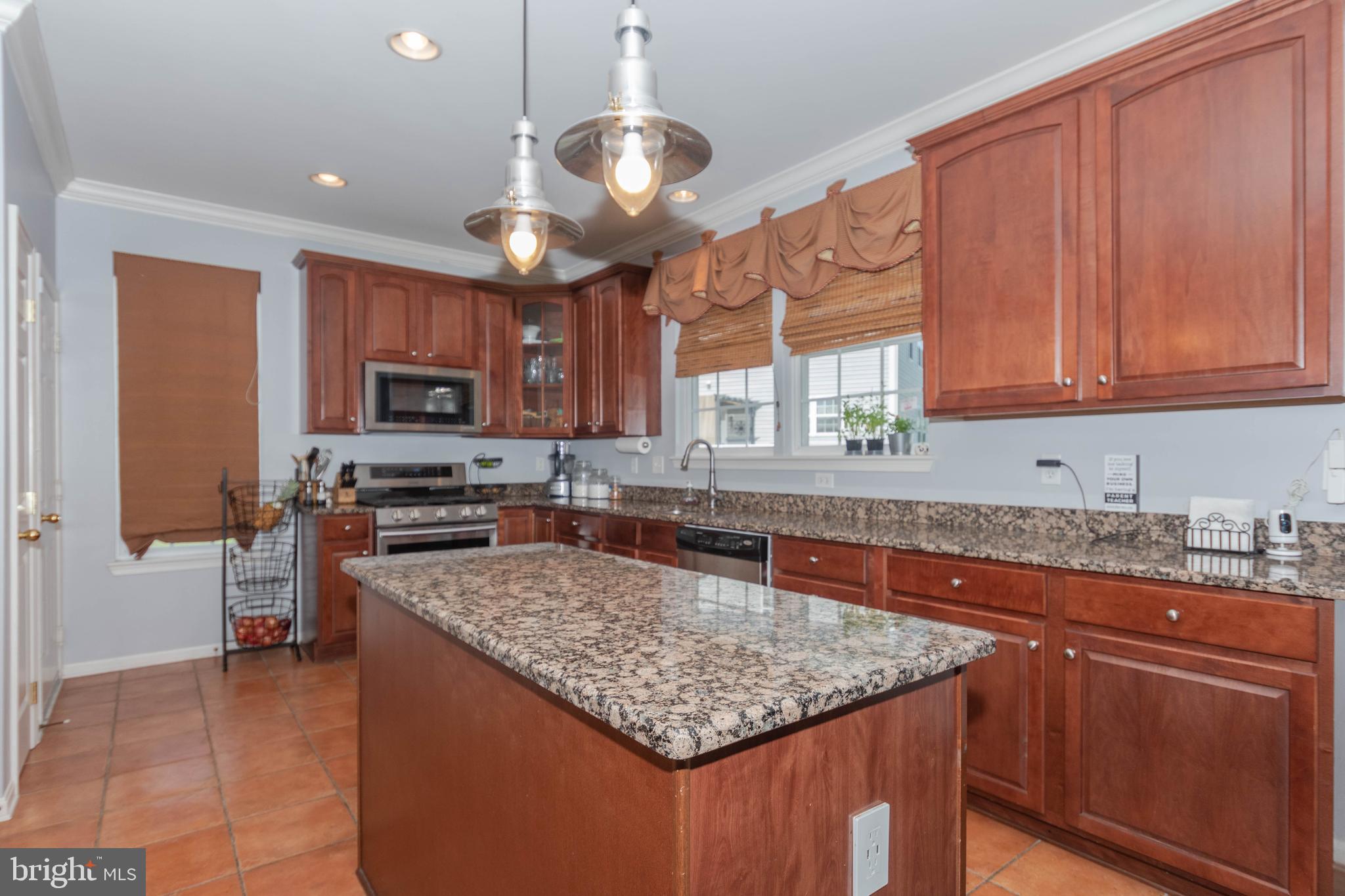 1701 Newport Circle Baltimore, MD 21221 - Photo 19 of 67