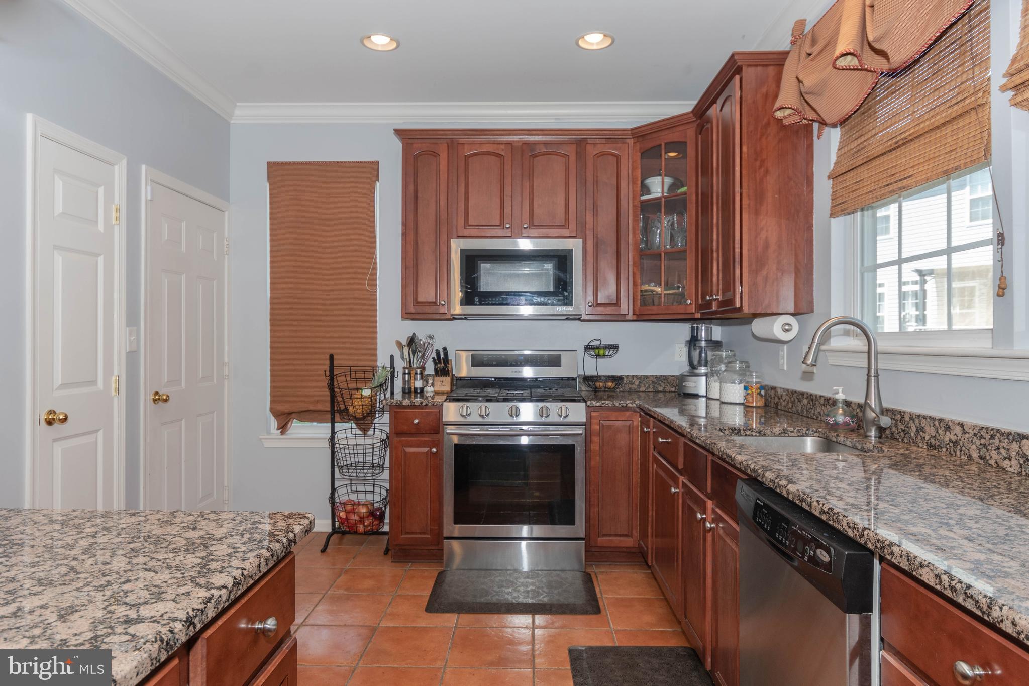 1701 Newport Circle Baltimore, MD 21221 - Photo 21 of 67
