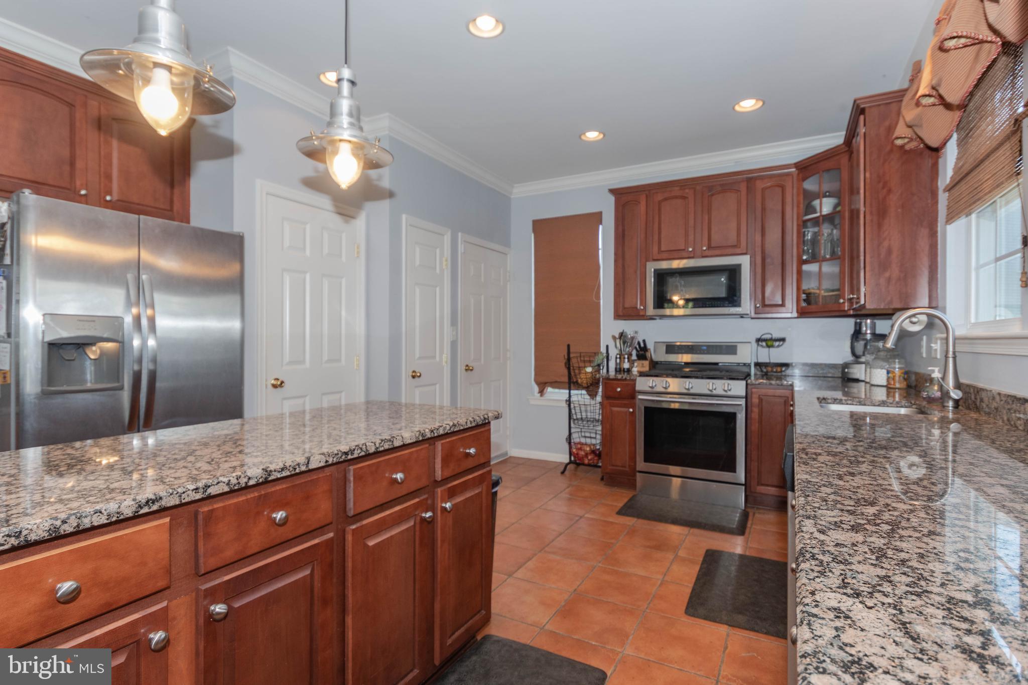 1701 Newport Circle Baltimore, MD 21221 - Photo 24 of 67