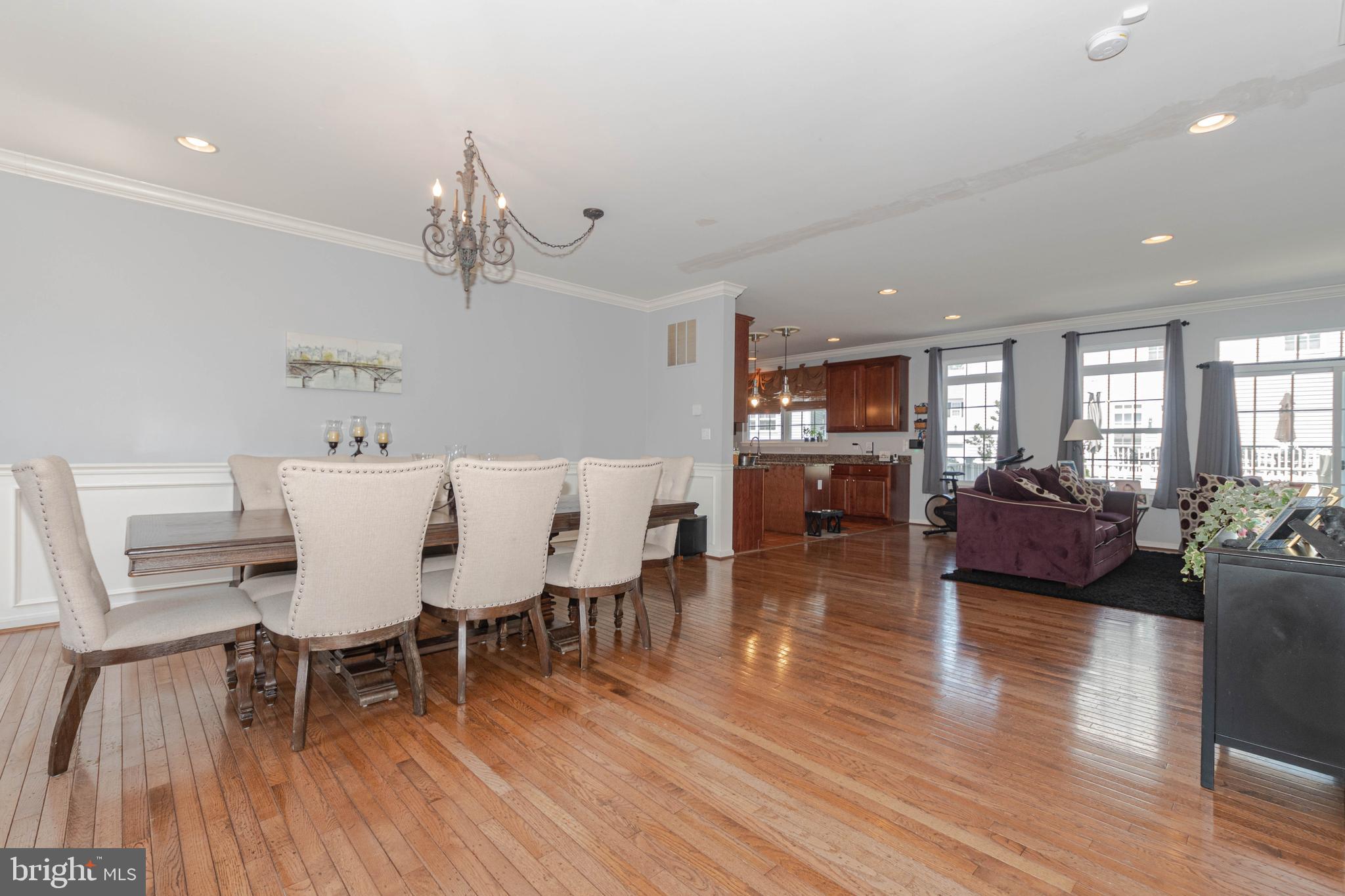 1701 Newport Circle Baltimore, MD 21221 - Photo 8 of 67