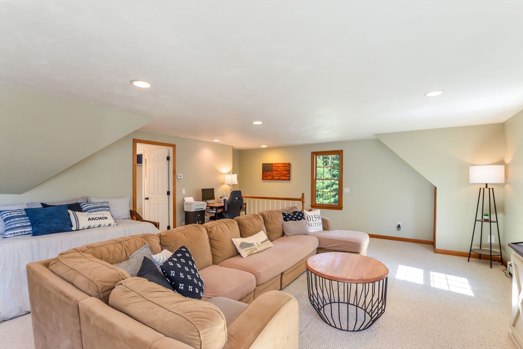 129 Chuckles Way Barnstable, MA 02648 - Photo 11 of 15 Gallery Image 11