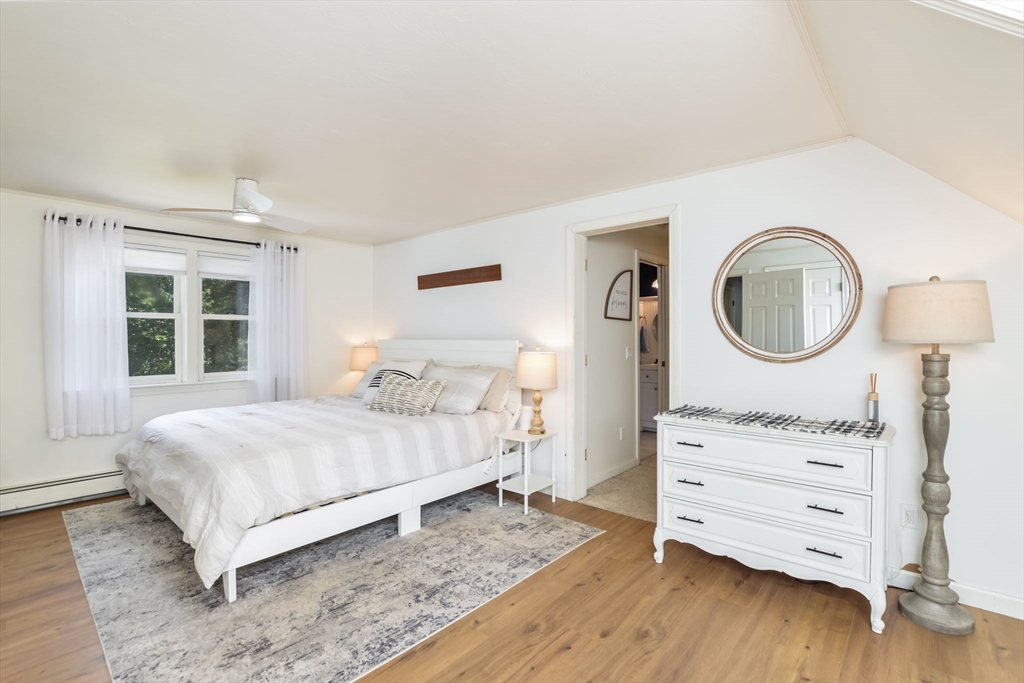 129 Chuckles Way Barnstable, MA 02648 - Photo 9 of 15 Gallery Image 9