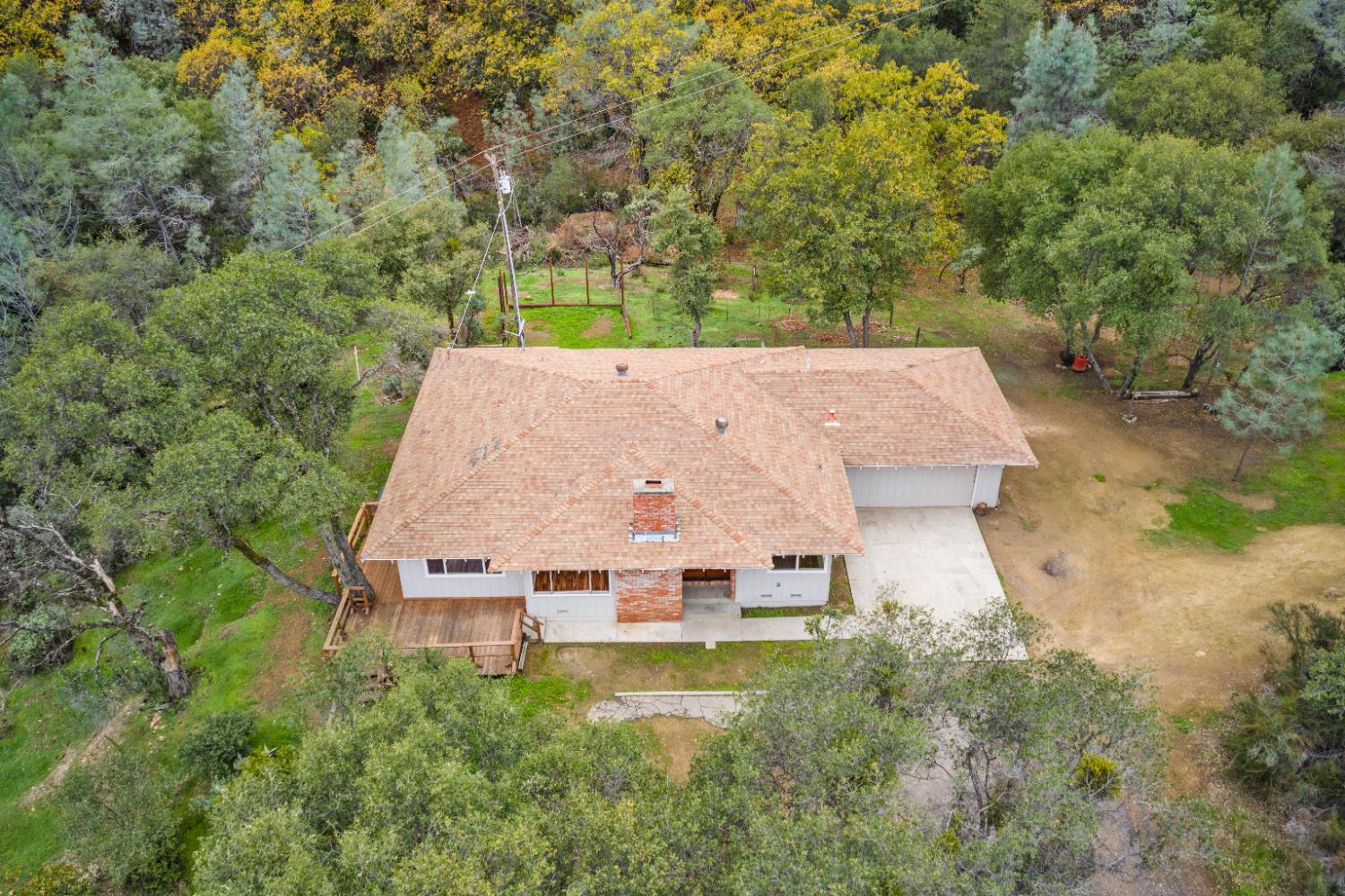 450 Clipper Creek Road Auburn, CA 95603 - Photo 33 of 37 Front Aerial View
