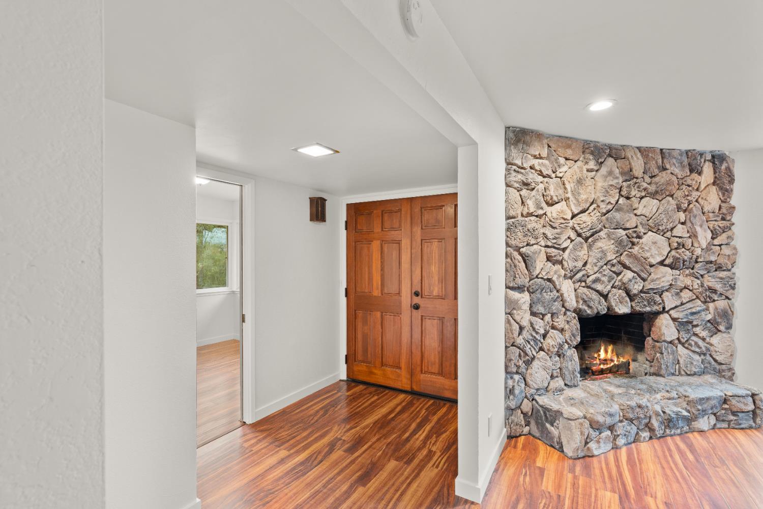 450 Clipper Creek Road Auburn, CA 95603 - Photo 8 of 37