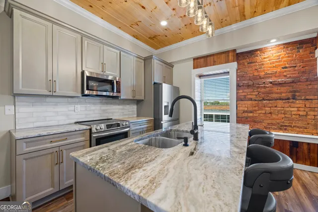 $1,875 | 958 A Church Street, Royston, GA 30662