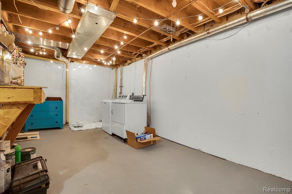 5055 Crooks Road, Unit 17 Royal Oak, MI 48073 - Photo 18 of 25 Gallery Image 18