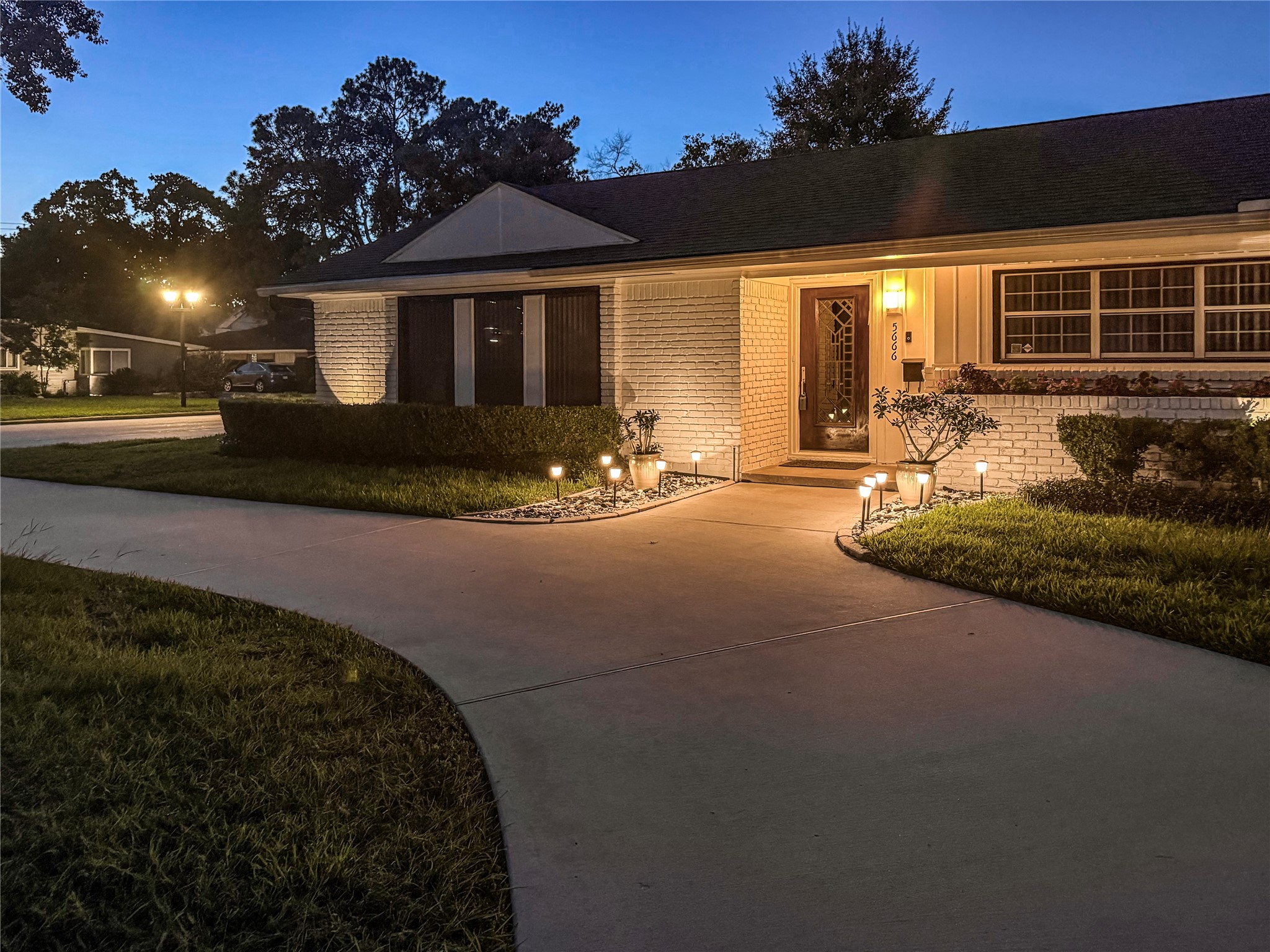 5666 Overbrook Lane Houston, TX 77056 - Photo 35 of 36