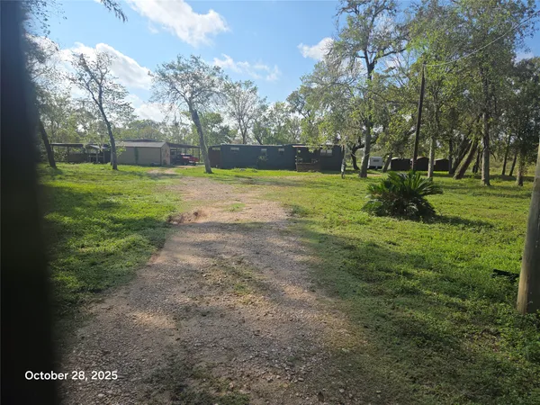 $4,900 | 4915 West Farm To Market 1462, Rosharon, TX 77583