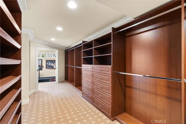 $4,380,000 | 9 Rue Cannes, Newport Beach, CA 92660