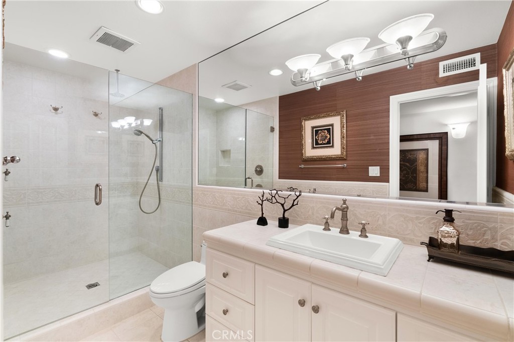 9 Rue Cannes Newport Beach, CA 92660 - Photo 18 of 28