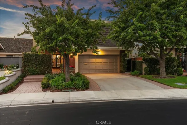 $4,380,000 | 9 Rue Cannes, Newport Beach, CA 92660
