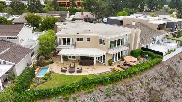 $4,380,000 | 9 Rue Cannes, Newport Beach, CA 92660