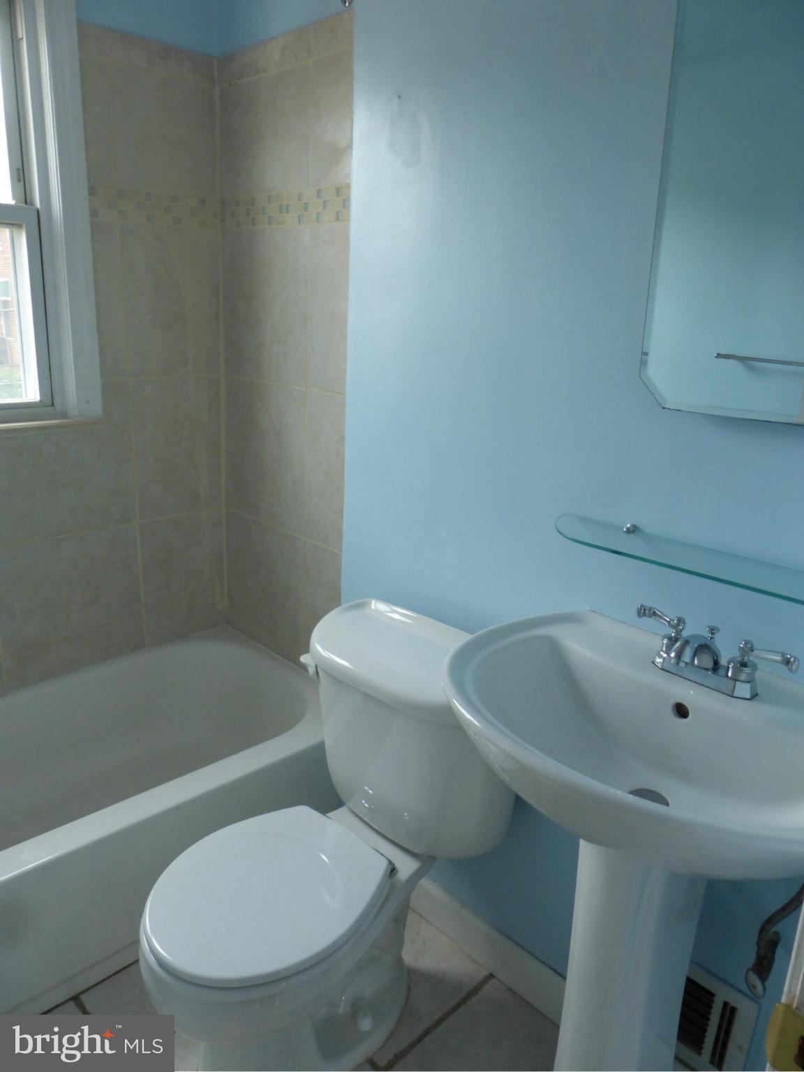 1508 Howard Road Southeast Washington, DC 20020 - Photo 10 of 16 Bath