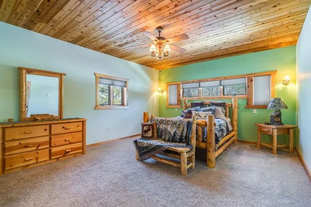 $820,000 | W7443 County Road T, Holland, WI 54636