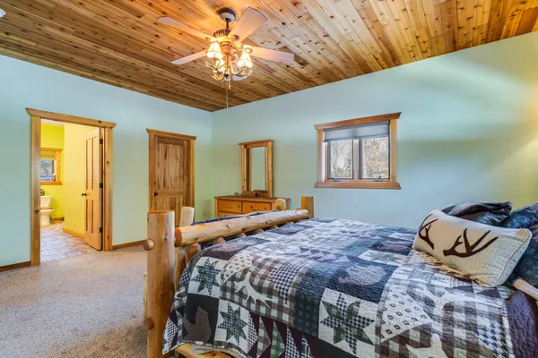 $820,000 | W7443 County Road T, Holland, WI 54636