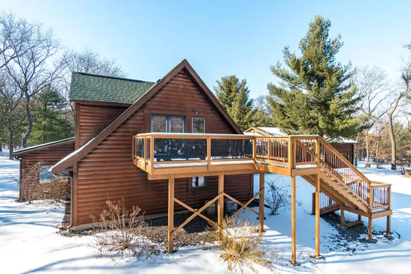$820,000 | W7443 County Road T, Holland, WI 54636