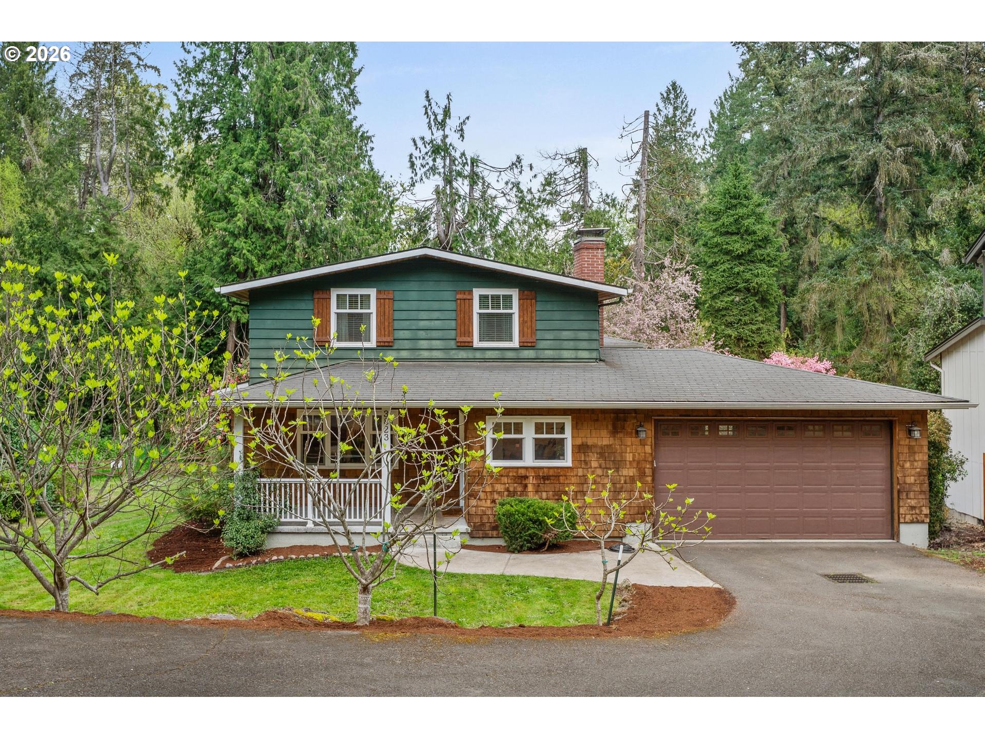 3823 Southeast Aldercrest Road Milwaukie, OR 97222 - Photo 2 of 45 Front Yard