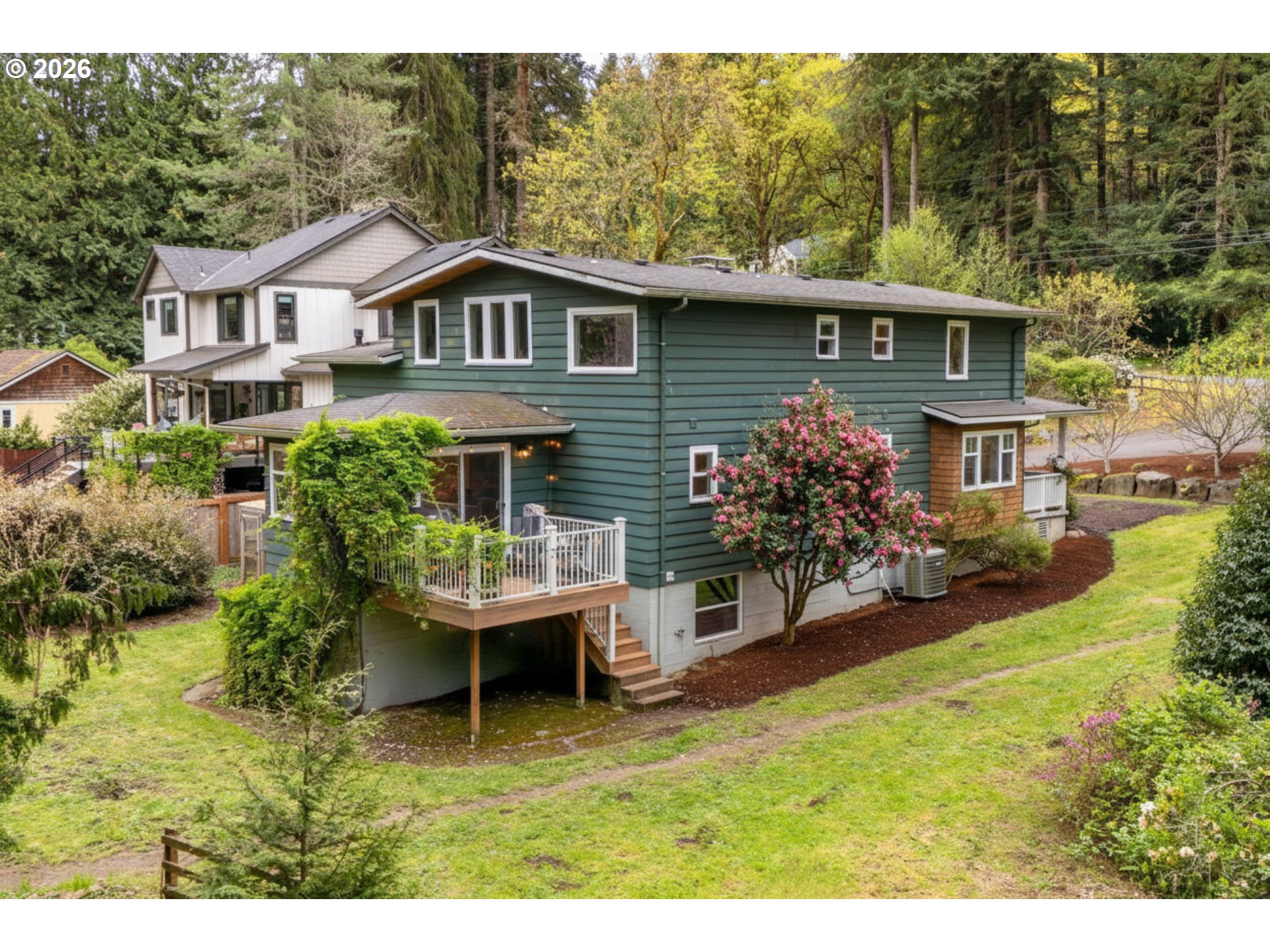 3823 Southeast Aldercrest Road Milwaukie, OR 97222 - Photo 37 of 45 Deck