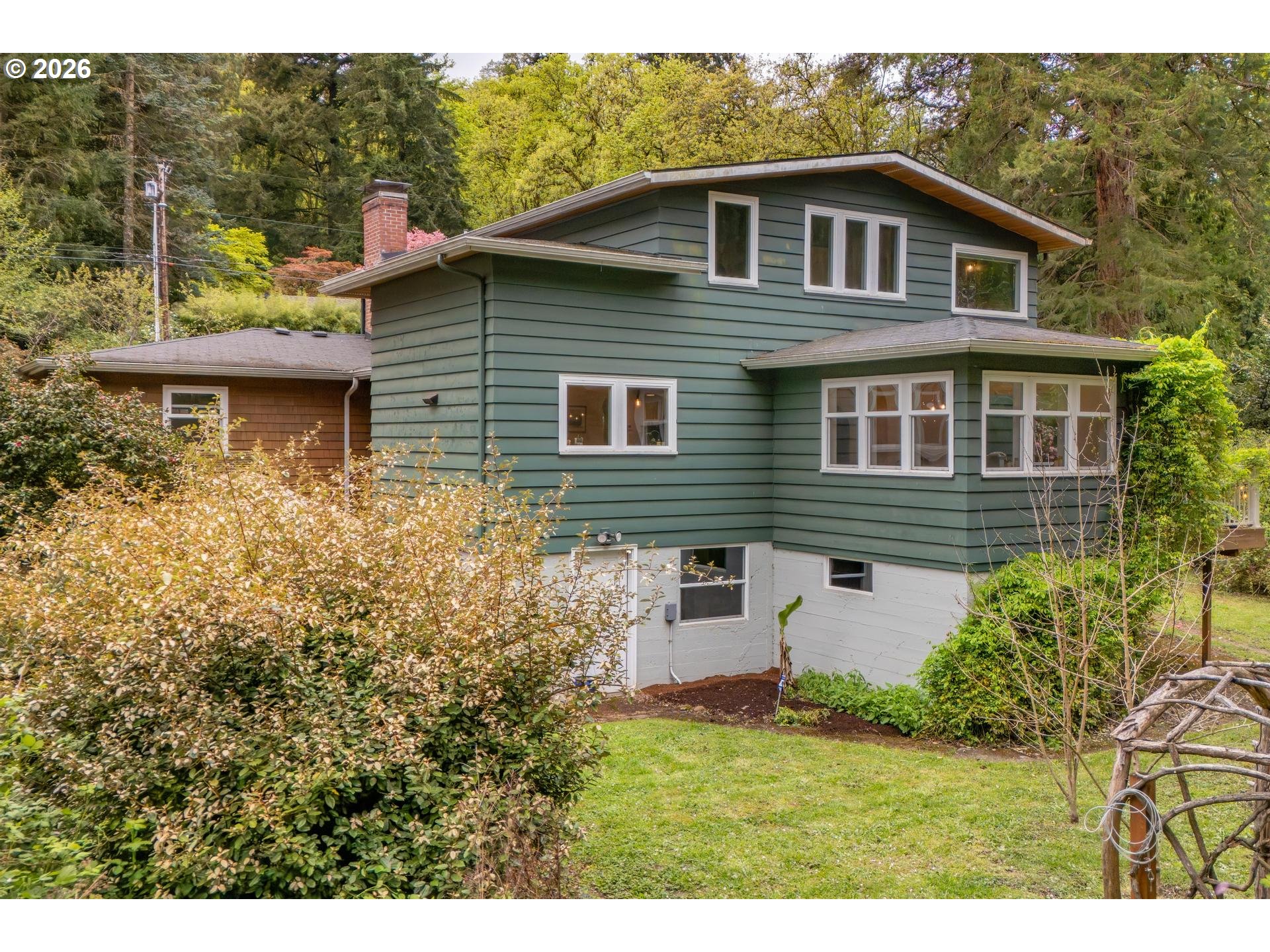 3823 Southeast Aldercrest Road Milwaukie, OR 97222 - Photo 39 of 45 Backyard